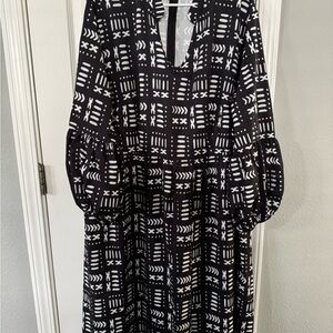 Black and White Patterned Women's Dress